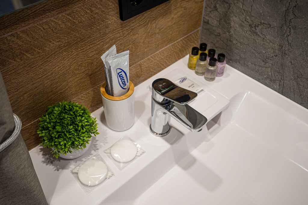 Bathroom "Studio for two next to the botanical garden"