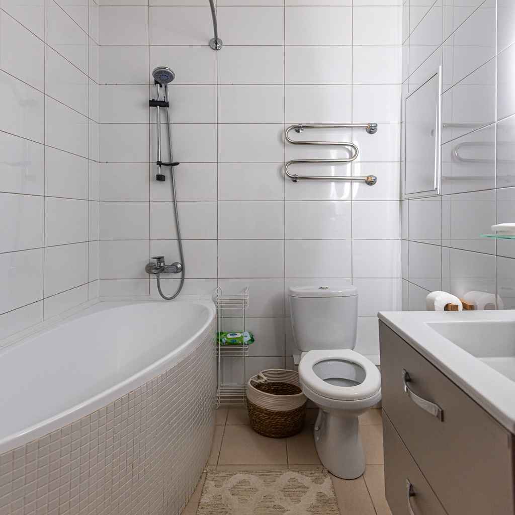 bathroom-photo-kinds "استوديو مريح في الطابق 20 مع إطلالة ممتازة للمدينة"