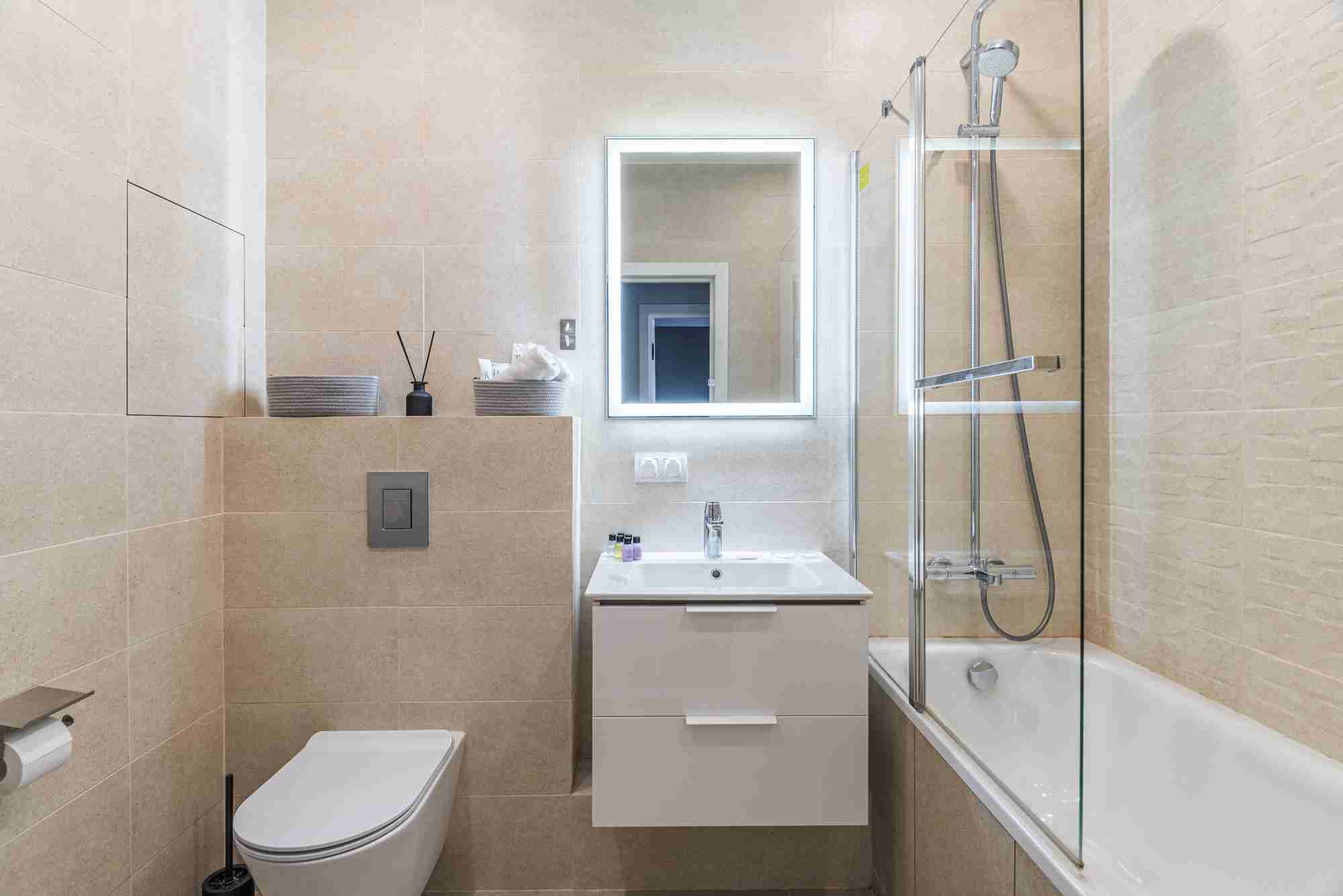 Interior photos "None"