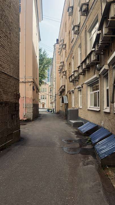 Interior photos "Cozy studio at the Belorussky station"