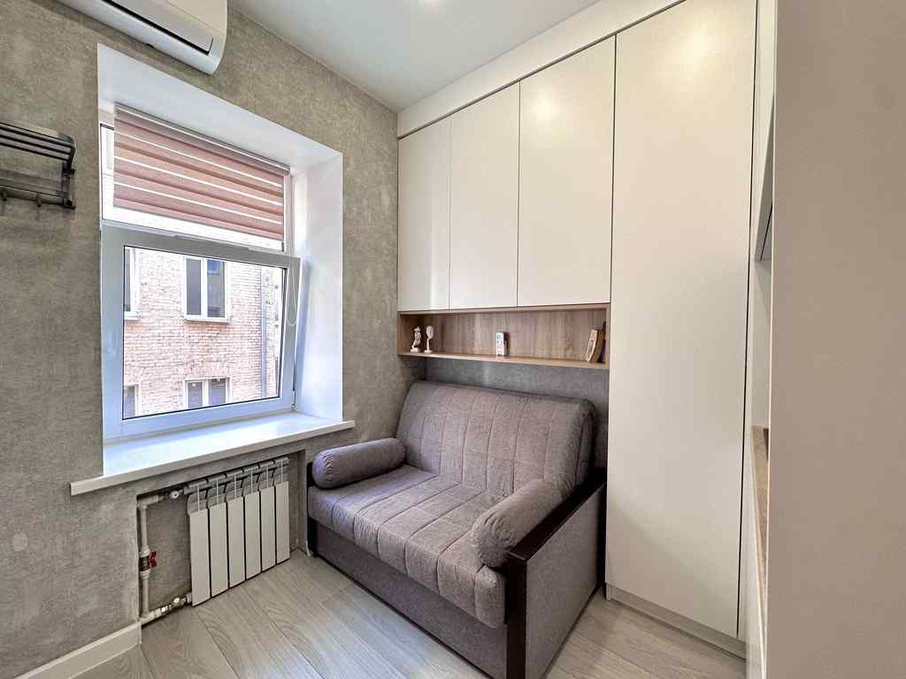 Interior photos "Cozy studio at the Belorussky station"