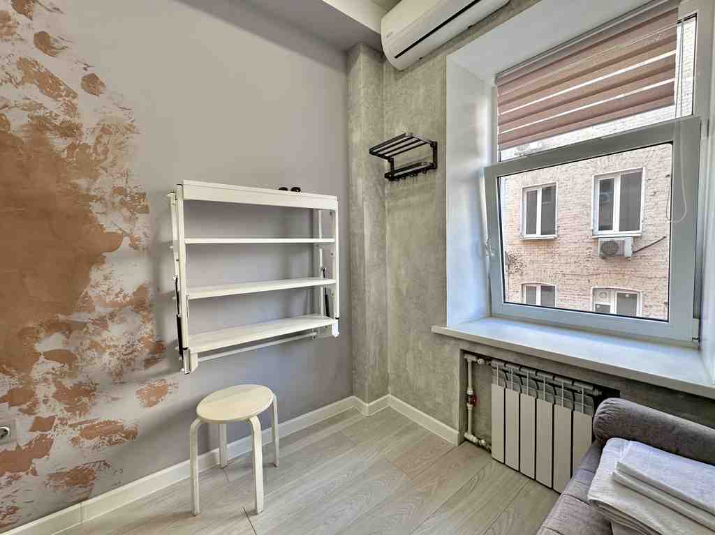 Interior photos "Cozy studio at the Belorussky station"