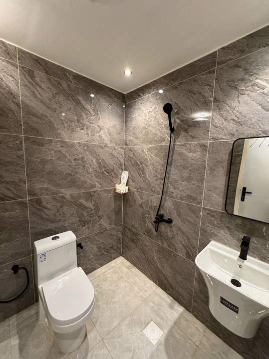 Interior photos "None"