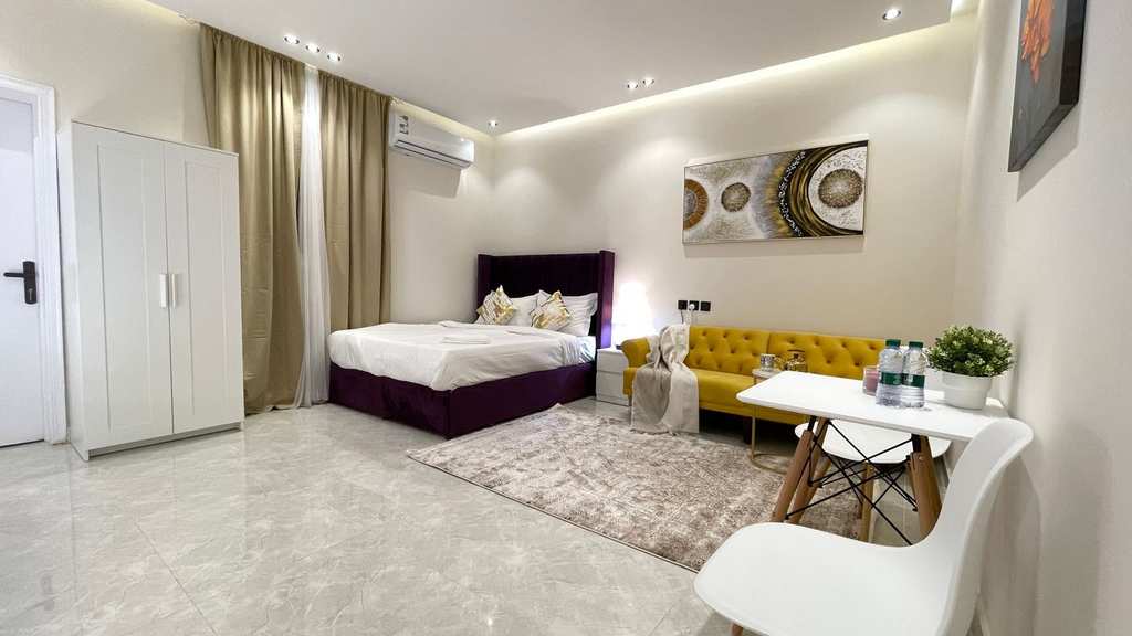 Interior photos "None"