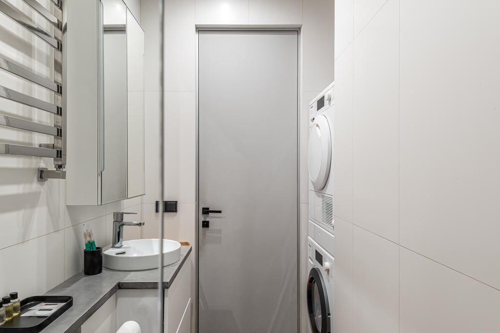 Interior photos "None"